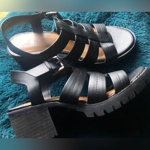 B-25 By Bullboxer brand new never worn